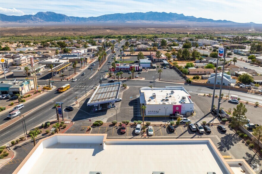 More Photos Of 325 N Sandhill Blvd, Mesquite Service Station For Sale