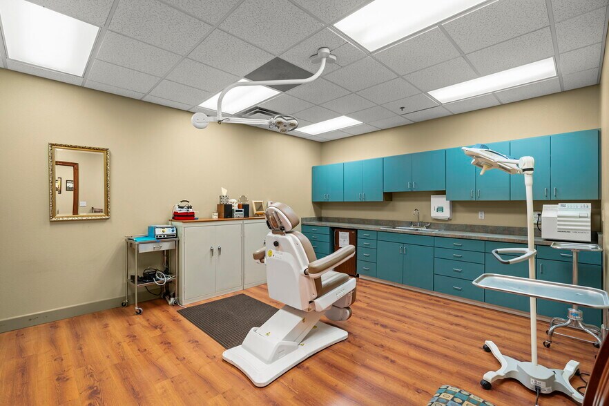 More Photos Of 530 Hammill Ln, Reno Office For Lease