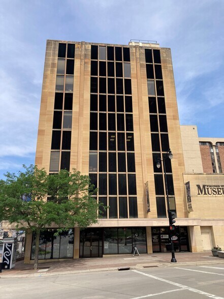 More Photos Of 30 W Mifflin St, Madison Loft Creative Space For Lease