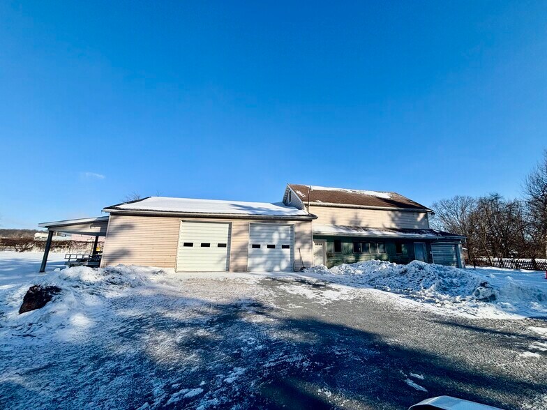 Primary Photo Of 406 Hercules Dr, Stockertown Flex For Lease
