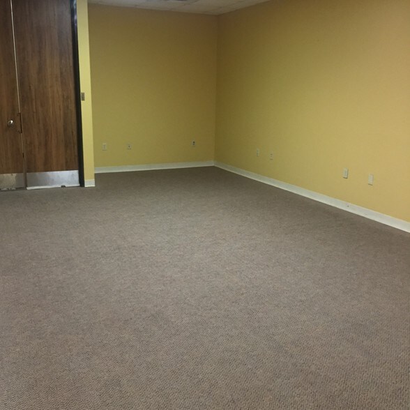 More Photos Of 3029 S Sherwood Forest Blvd, Baton Rouge Loft Creative Space For Lease