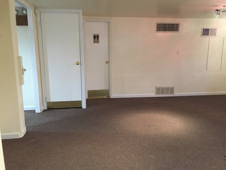 More Photos Of 97 Locust Ave, Cortlandt Manor Medical For Sale
