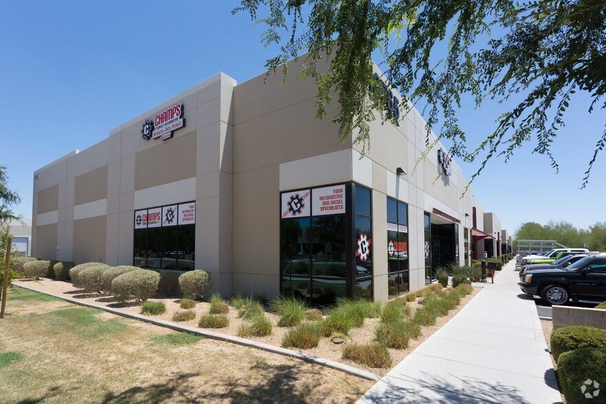 More Photos Of 13765 W Auto Dr, Goodyear Distribution For Lease