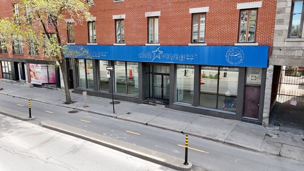 More Photos Of 920 Boul De Maisonneuve E, Montréal General Retail For Sale