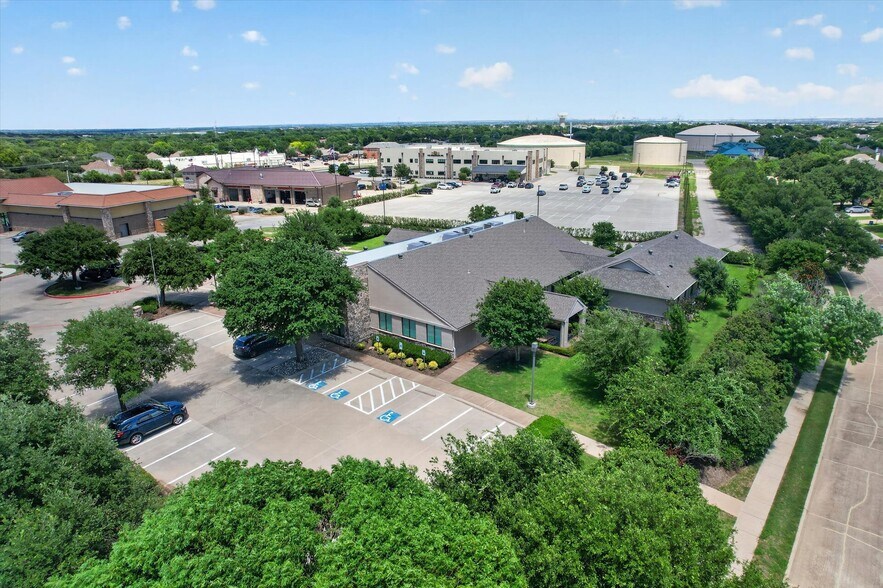 More Photos Of 6200 Stone Hill Farms Pky, Flower Mound Loft Creative Space For Lease