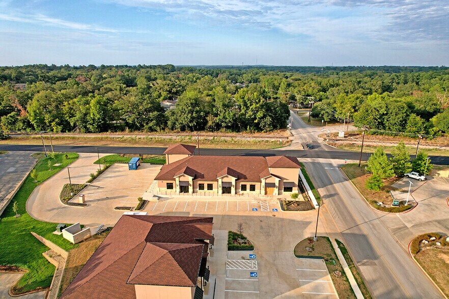 More Photos Of 2019 Old Troup Hwy, Tyler Medical For Sale