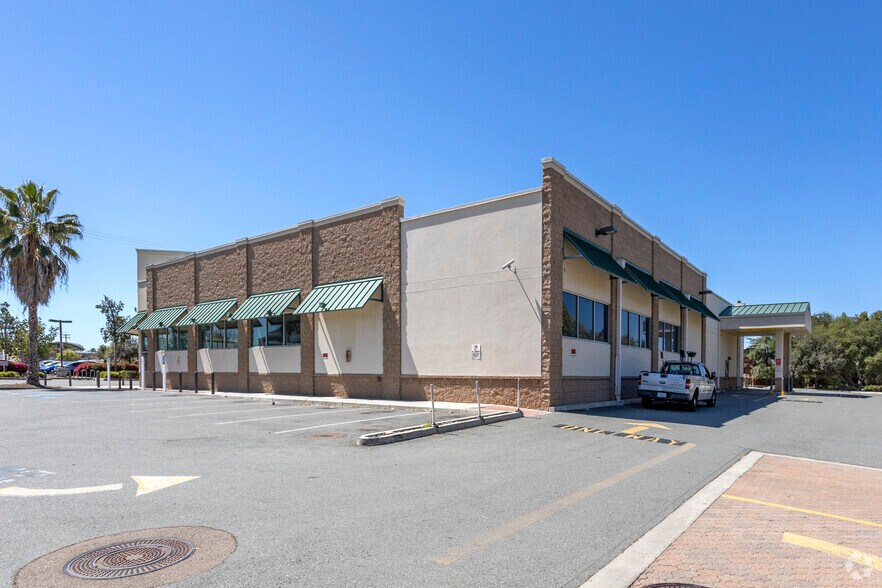 More Photos Of 10512 Mission Gorge Rd, Santee Drugstore For Lease