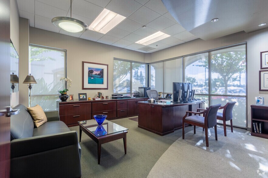 More Photos Of 7225 N 1st St, Fresno Office For Lease