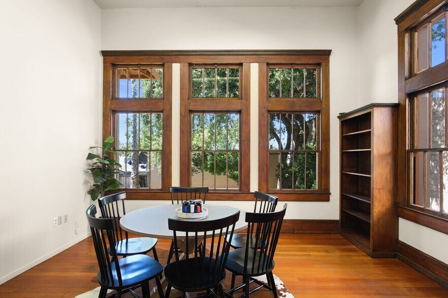 More Photos Of 355 W Las Palmas Ave, Patterson Office Residential For Sale