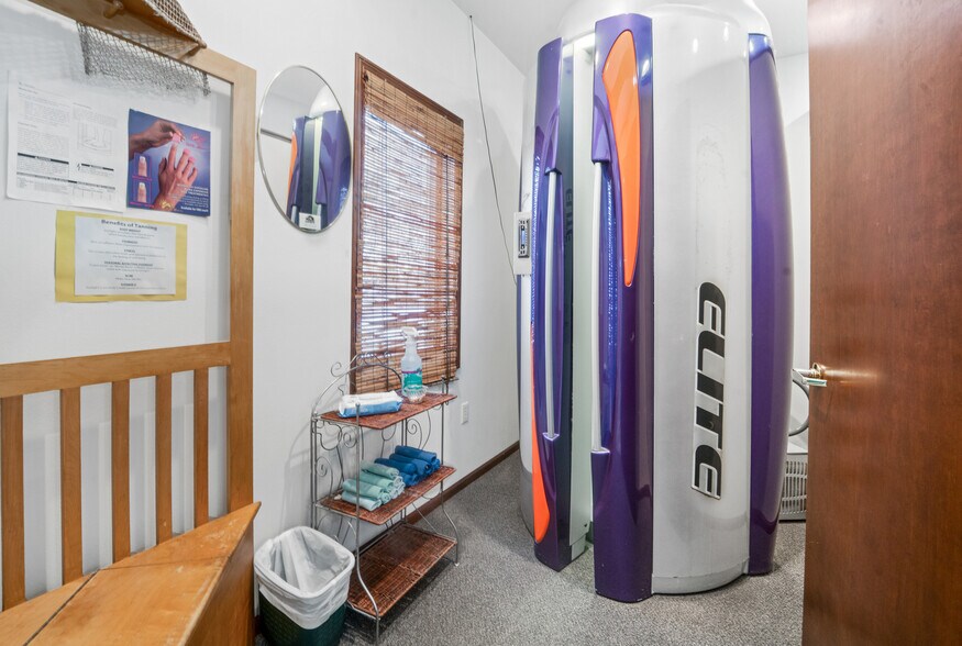 More Photos Of 155 W Menasha Ave, Whitelaw Freestanding For Sale