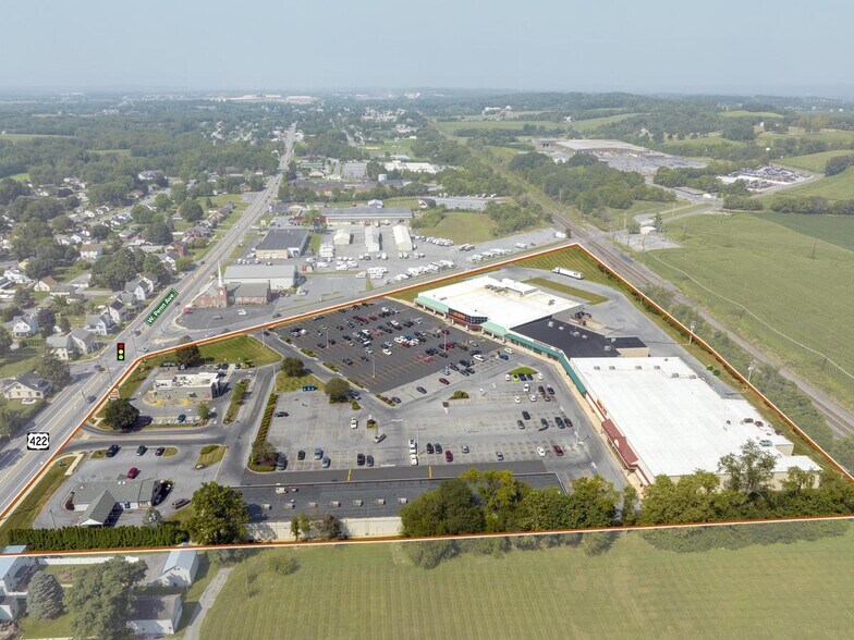 More Photos Of 481 W Penn Ave, Cleona Unknown For Lease