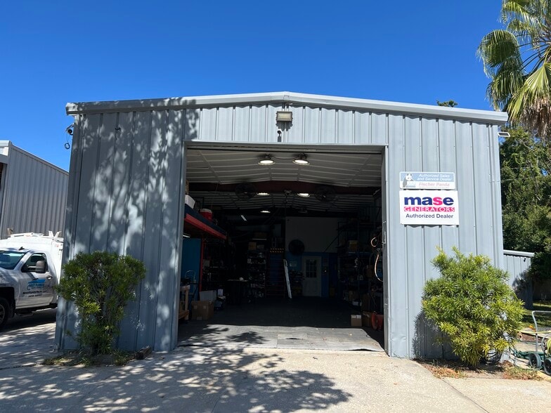 More Photos Of 4765 Spring Ave, Clearwater Manufacturing For Sale