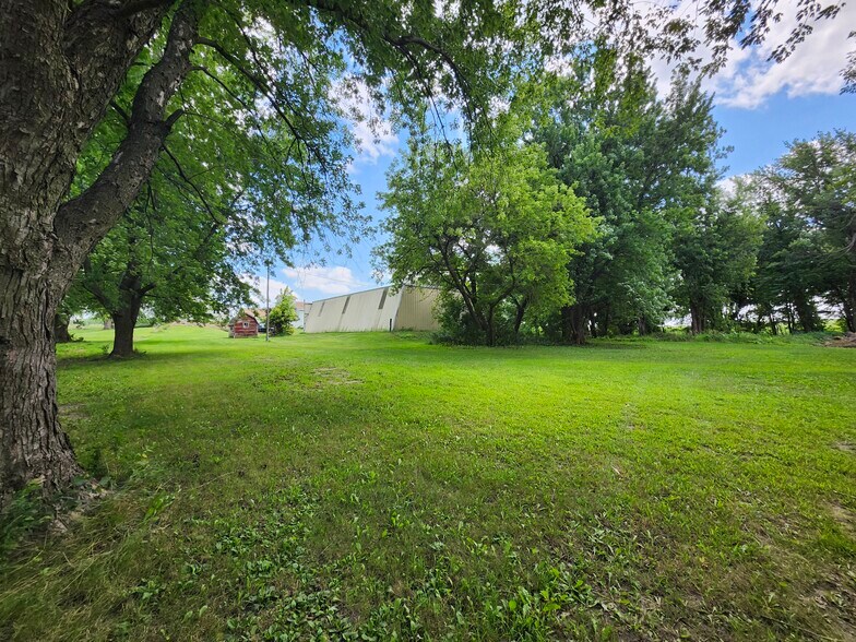 More Photos Of 17069 400th St, Leland Contractor Storage Yard For Sale