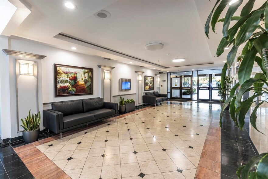 More Photos Of 5750 Major Blvd, Orlando Unknown For Lease