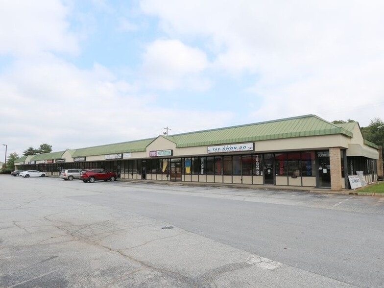 More Photos Of 417 S Buncombe Rd, Greer Unknown For Lease