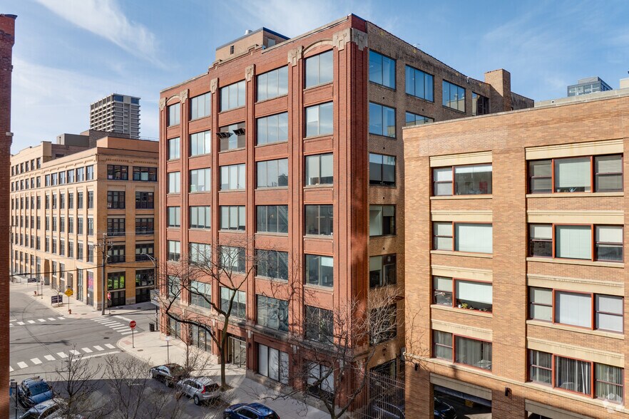 More Photos Of 910 W Van Buren St, Chicago Loft Creative Space For Lease