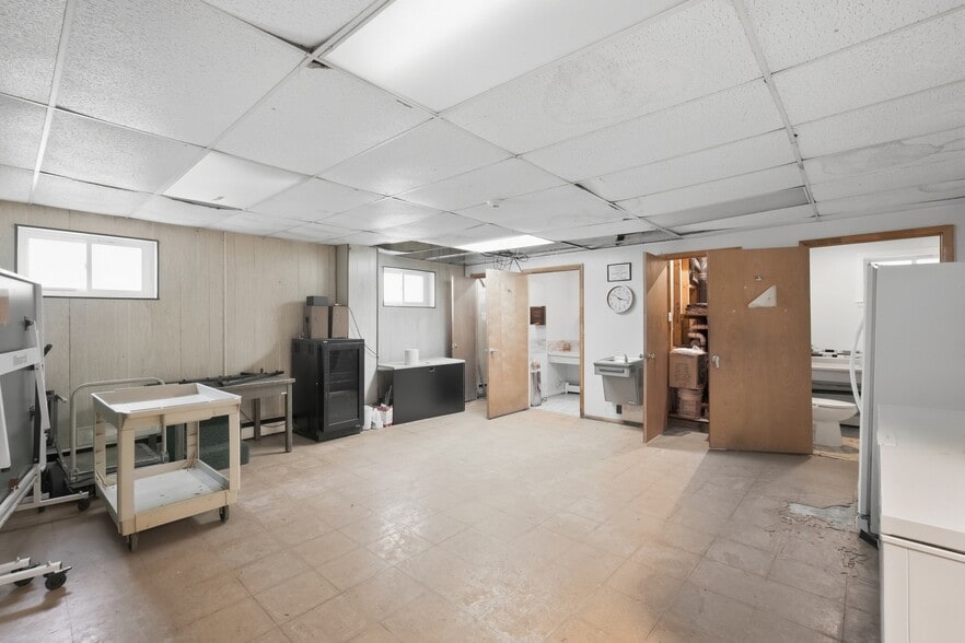 More Photos Of 1110 Coles Mill Rd, Williamstown Specialty For Sale