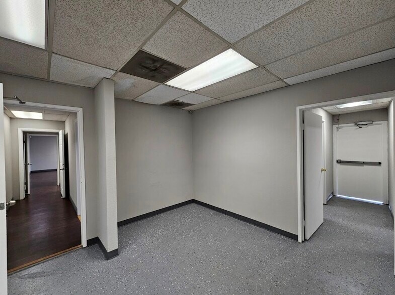 More Photos Of 3130 S Hill St, Los Angeles Warehouse For Lease