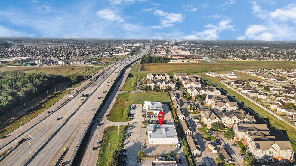 More Photos Of 10423 N Sam Houston Pky E, Humble Sports And Entertainment For Sale