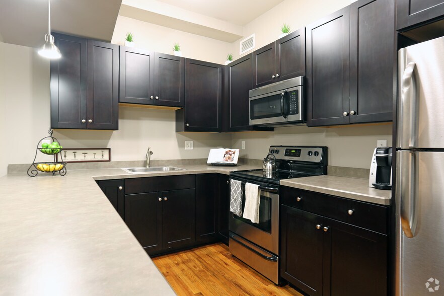 More Photos Of 300 Alexander St, Rochester Apartments For Sale