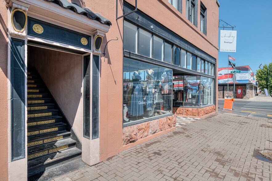 More Photos Of 395 N Main St, Prineville Storefront Retail Residential For Sale