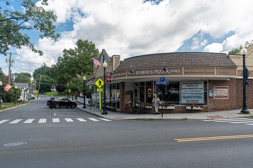 More Photos Of 1-7 Pt Barnum Sq, Bethel Restaurant For Lease