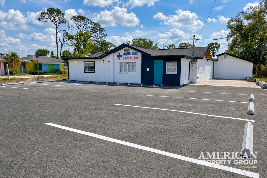 More Photos Of 155 W Dearborn St, Englewood Storefront Retail Office For Lease