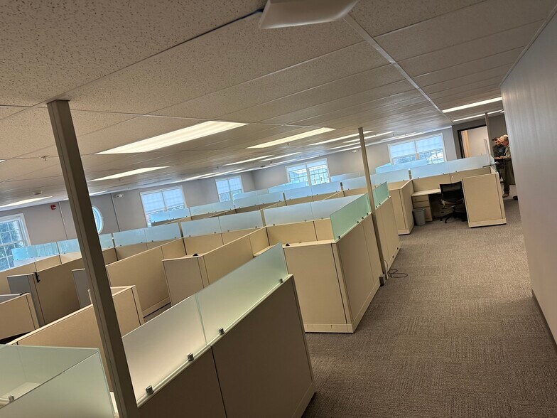 More Photos Of 375 Bay Rd, Queensbury Medical For Lease