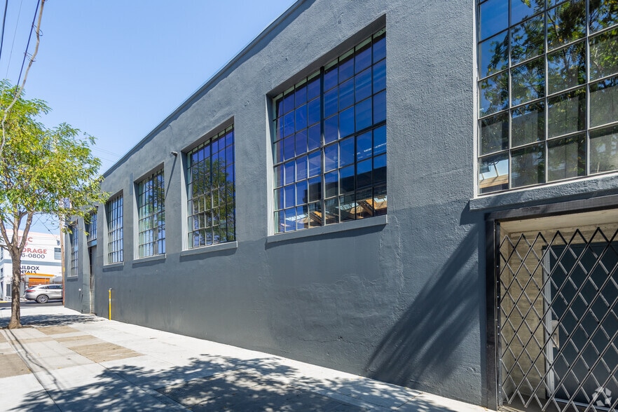 More Photos Of 2435-2445 16th St, San Francisco Service For Lease