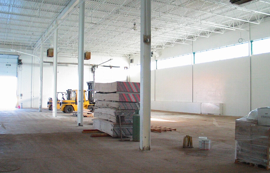 More Photos Of 1601 Church Ave, Winnipeg Warehouse For Lease