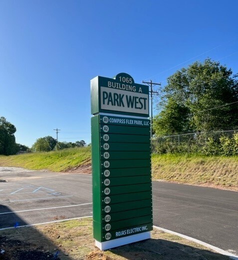 More Photos Of 1065 Park West Blvd, Greenville Warehouse For Lease