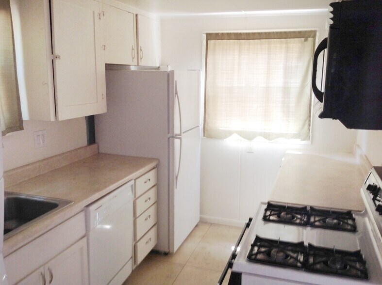 More Photos Of 629 Sinclair St, Reno Apartments For Sale