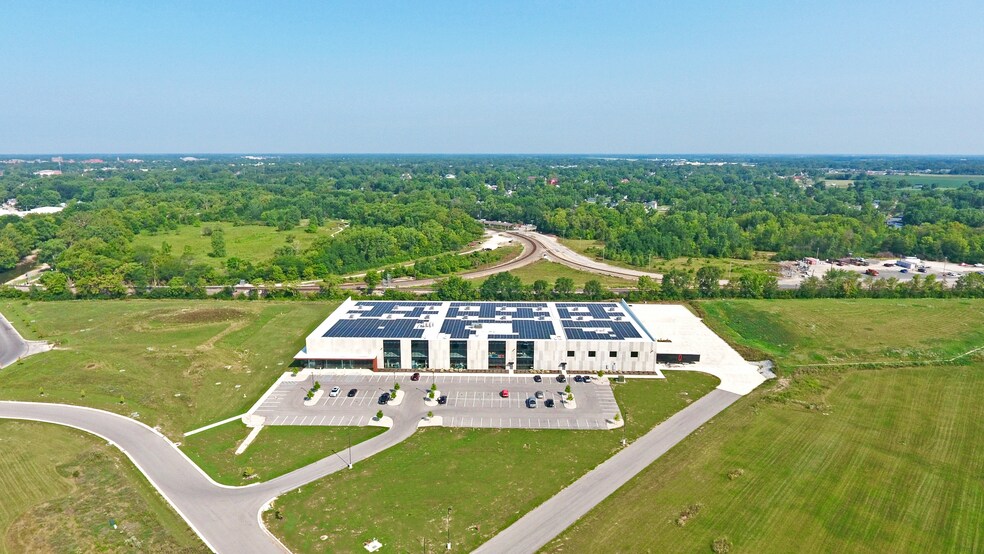 More Photos Of 2220 E Bunch Blvd, Muncie Manufacturing For Lease