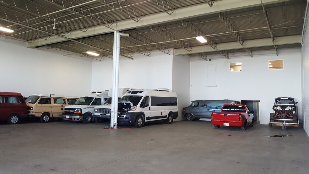 More Photos Of 71 Loftus St, Moncton Warehouse For Lease