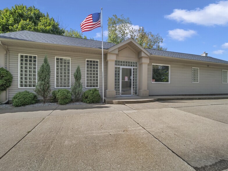 More Photos Of 4018 12th St NW, Canton Light Manufacturing For Sale