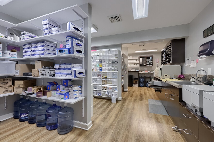 More Photos Of 250 N Reading Rd, Ephrata Office For Sale