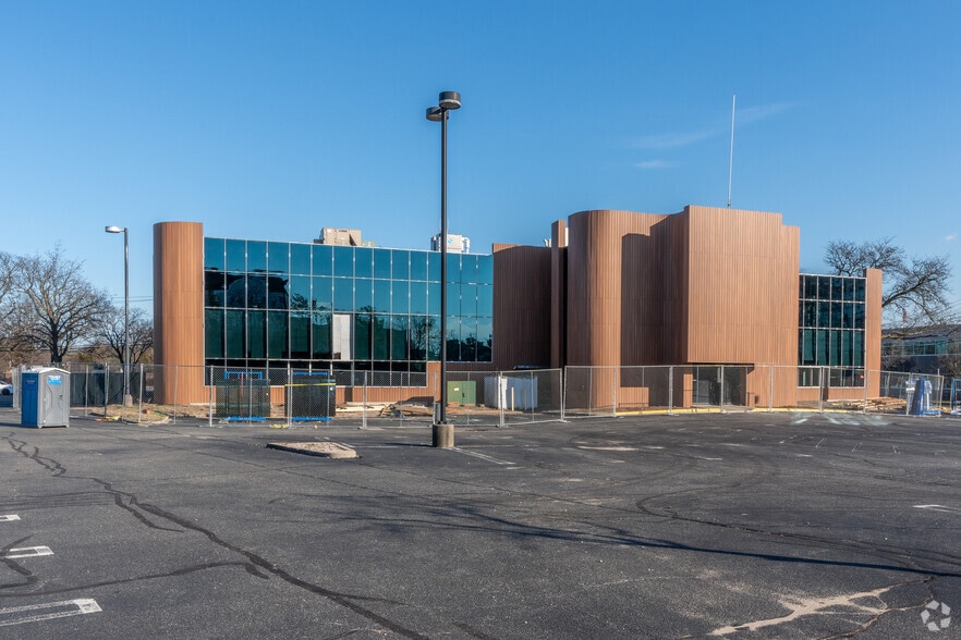 More Photos Of 875 Merrick Ave, Westbury Medical For Sale