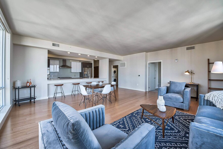 More Photos Of 2105 5th Ave, Seattle Apartments For Lease