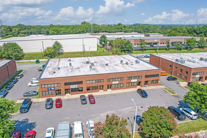 More Photos Of 440-450 Crompton St, Charlotte Light Manufacturing For Sale