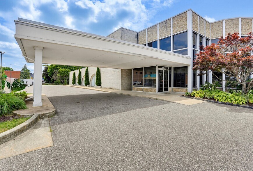 More Photos Of 505 Jermor Ln, Westminster Restaurant For Lease