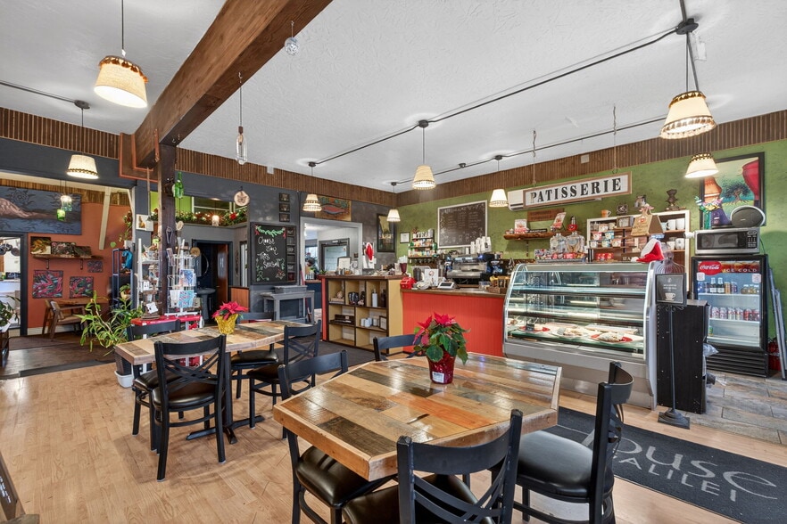 More Photos Of 502 N Main St, Pocatello General Retail For Sale