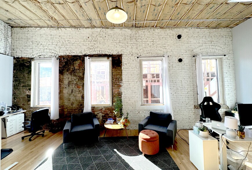 More Photos Of 2433-2435 Curtis St, Denver Loft Creative Space For Lease