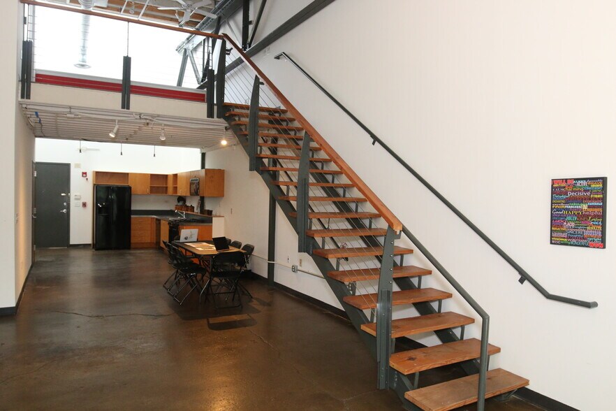 More Photos Of 949 W Marietta St NW, Atlanta Office For Lease
