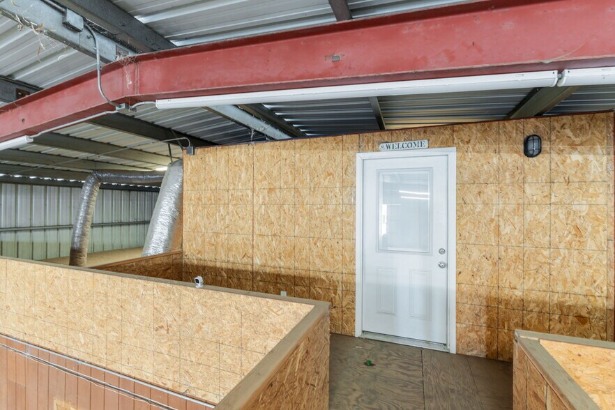 More Photos Of 23259 Avenue 64 Ave, Ducor Warehouse For Sale