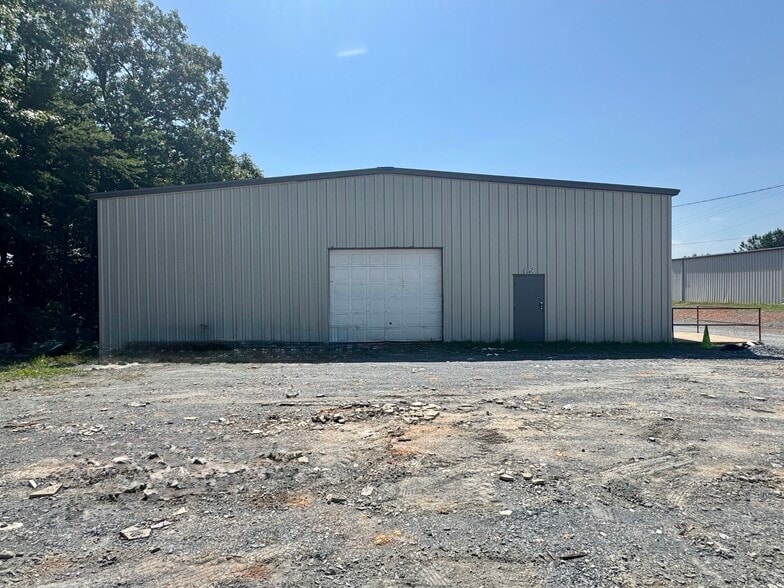 More Photos Of 2454 N Fayetteville St, Asheboro Warehouse For Lease