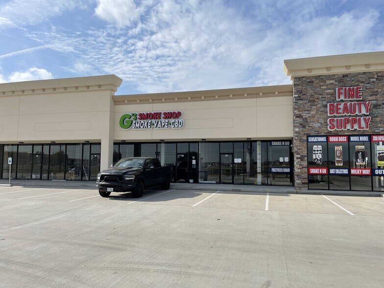 More Photos Of 23135 Morton Ranch, Katy Storefront For Lease