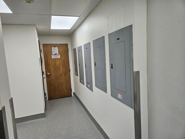 More Photos Of 6403 Foothill Blvd, Oakland Restaurant For Lease