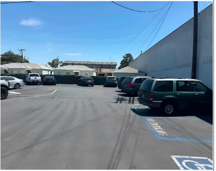 More Photos Of 14700-14706 Hawthorne Blvd, Lawndale Veterinarian Kennel For Sale