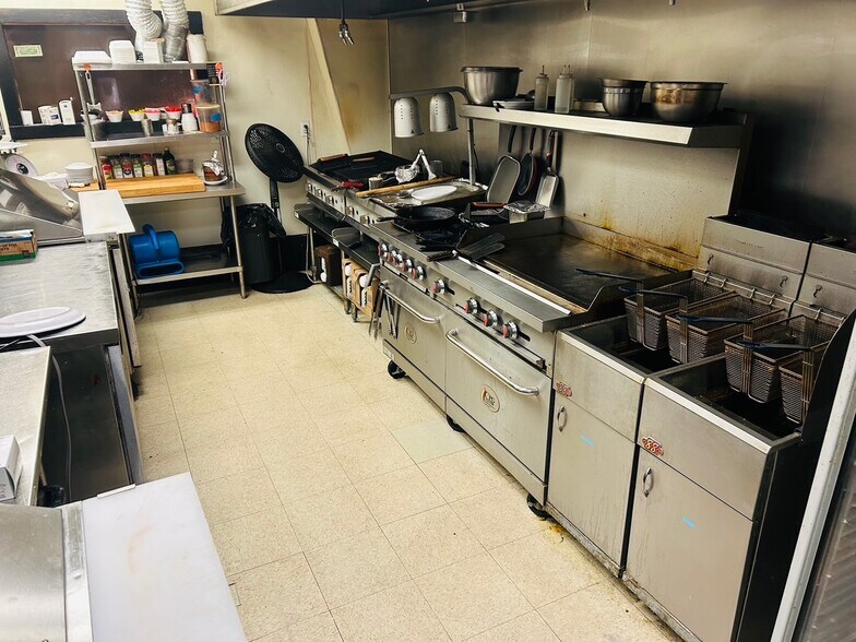More Photos Of 1001 Jersey St, Ahoskie Restaurant For Sale