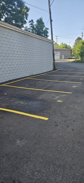 More Photos Of 400 Railroad St, Pittsburgh Warehouse For Lease